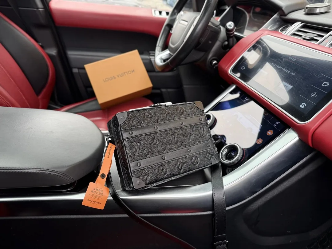Louis Vuitton Trunk Leather Bag — Zdjęcie 3