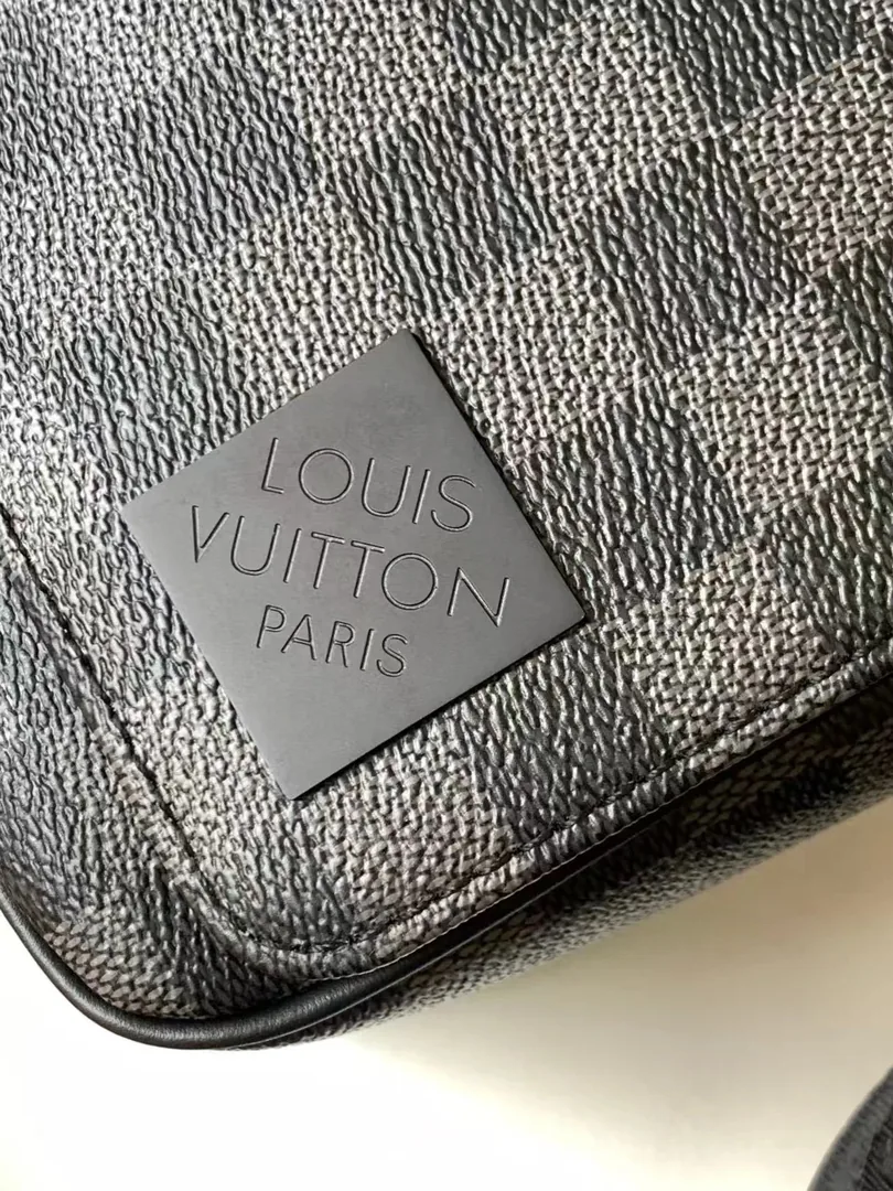 Louis Vuitton District Messenger Bag — QC