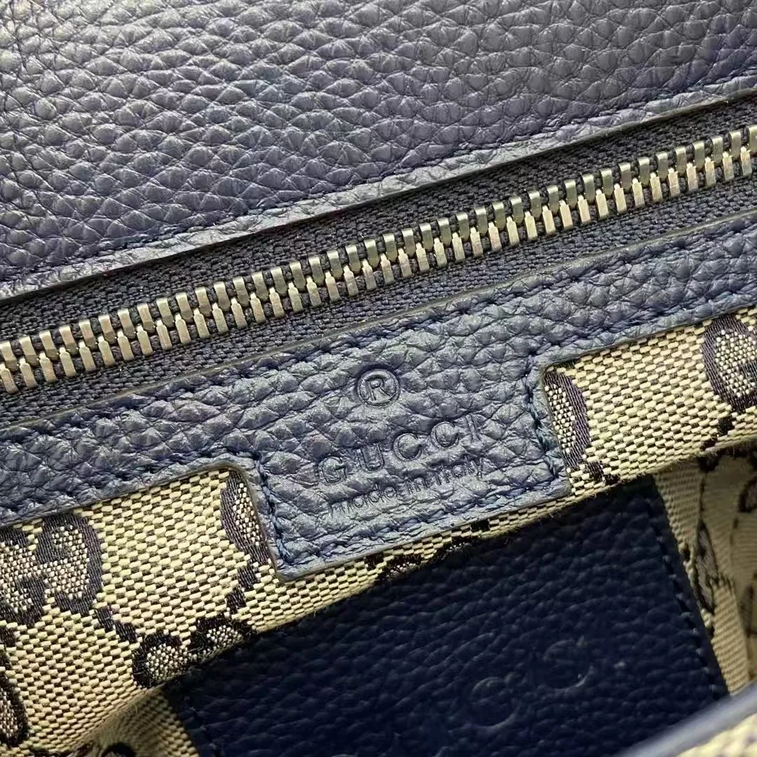 Gucci Crossbody Bag — Photo 11
