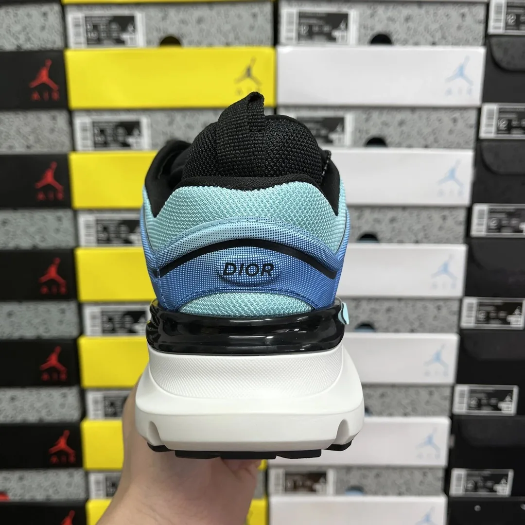 Dior White B-44 Blade Runners — Photo 11