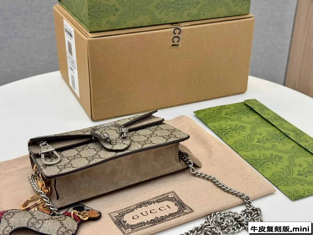 Gucci Dionysus Leather Shoulder Bag — photo 8