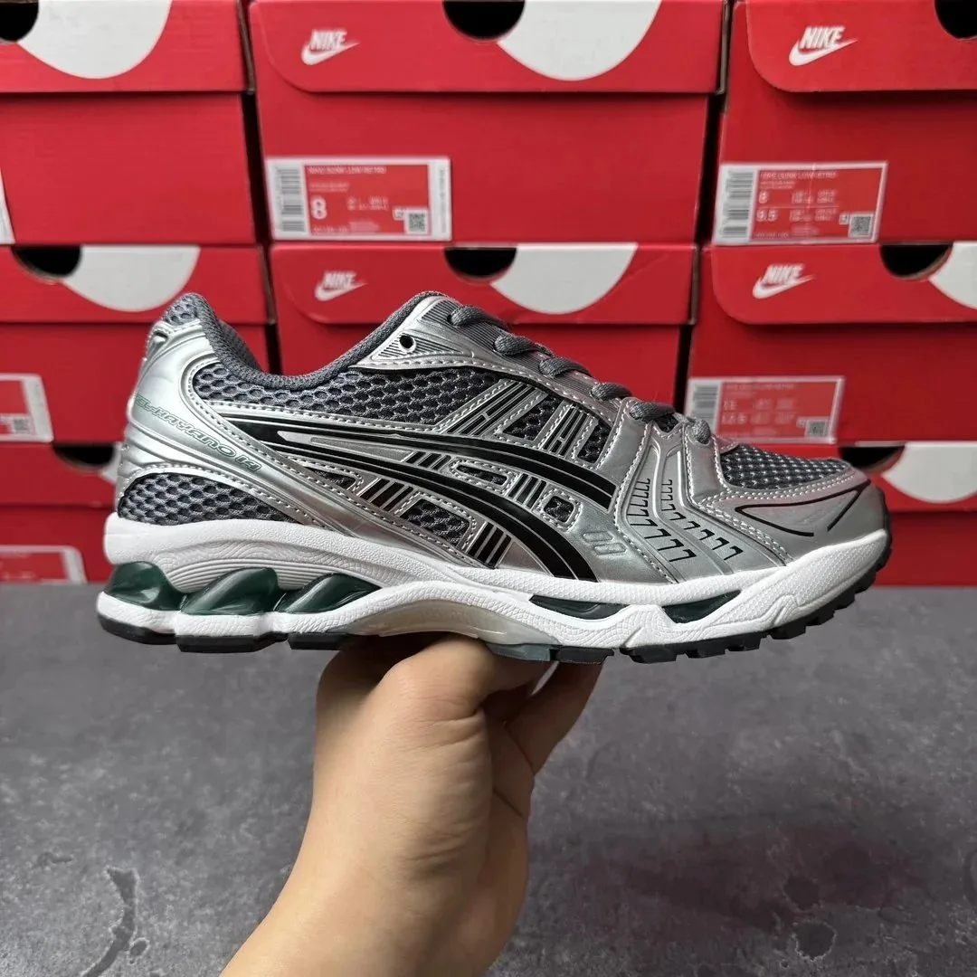 Asics Gel-Kayano 14 Gel-Quantum Grey Runners — Photo 2
