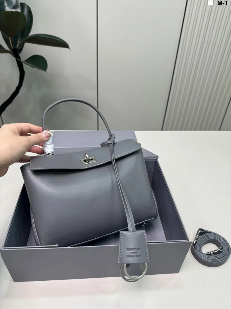 Balenciaga Leather Tote Bag — Photo 14