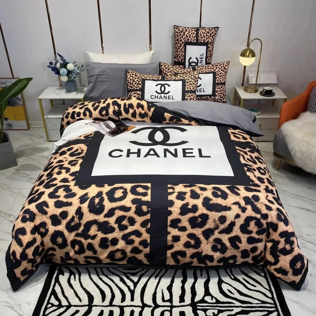 Four-Piece Bed Sheet Set — Photo 11