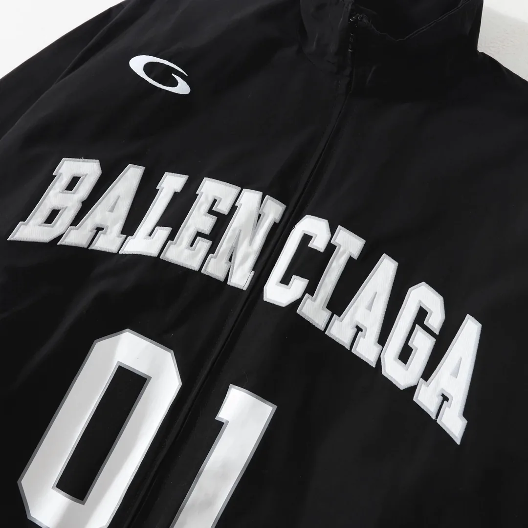 Jacket And Tee Set — Photo 9