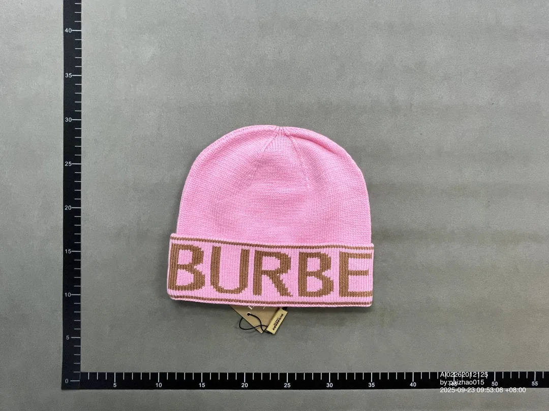 Warm Beanie — Photo 5