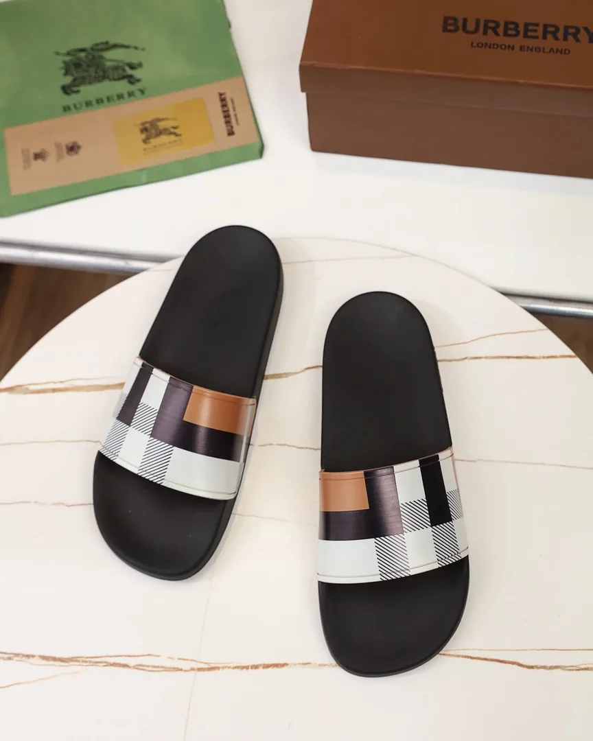Burberry Slides — QC