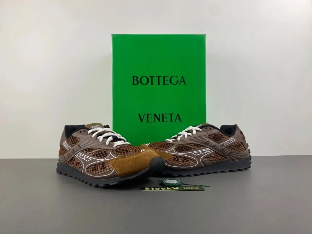 Balenciaga Runner Beige Rubber-Sole Trainers — Photo 15