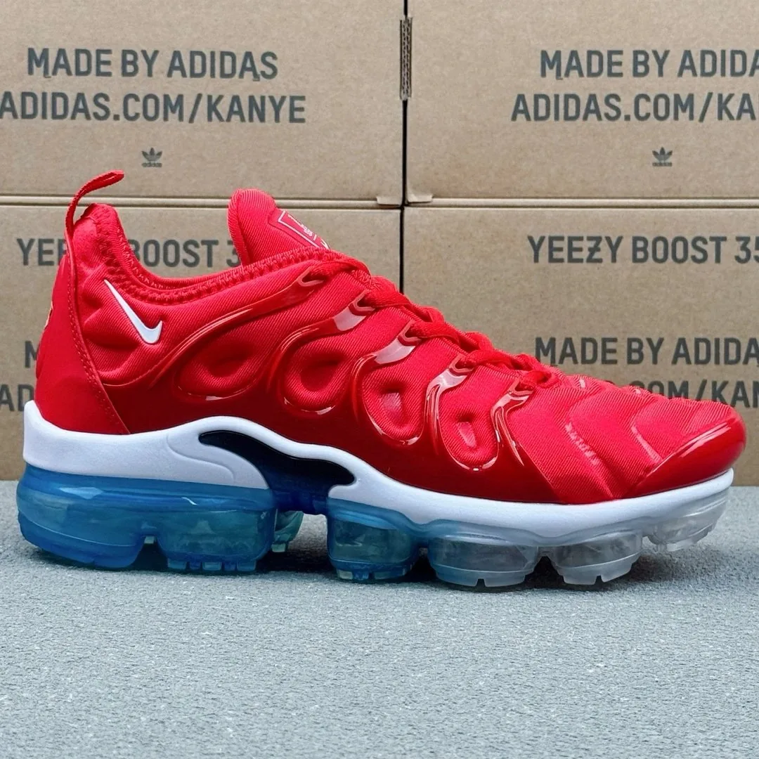 Nike Air VaporMax Plus Running Shoes — Photo 3