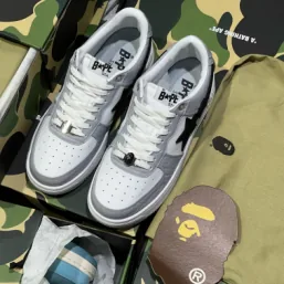 Bape Sta Ape Head Patent Low-Top Sneakers — photo 12