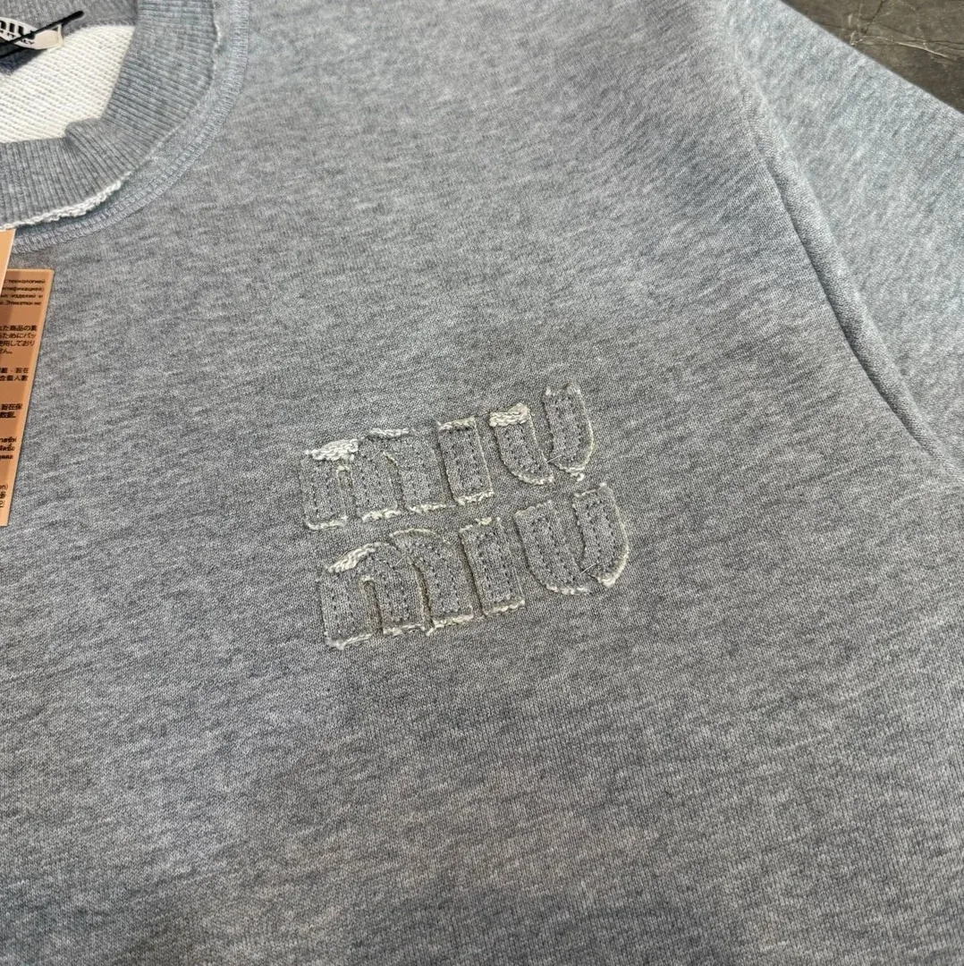 Miu Miu Letter Appliqué Crewneck Sweatshirt — Photo 5