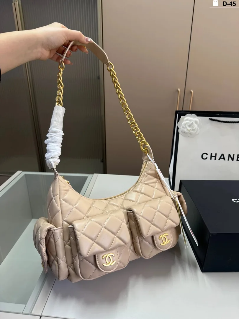 Chanel 25C Multi-Pocket Hobo Bag — Photo 5