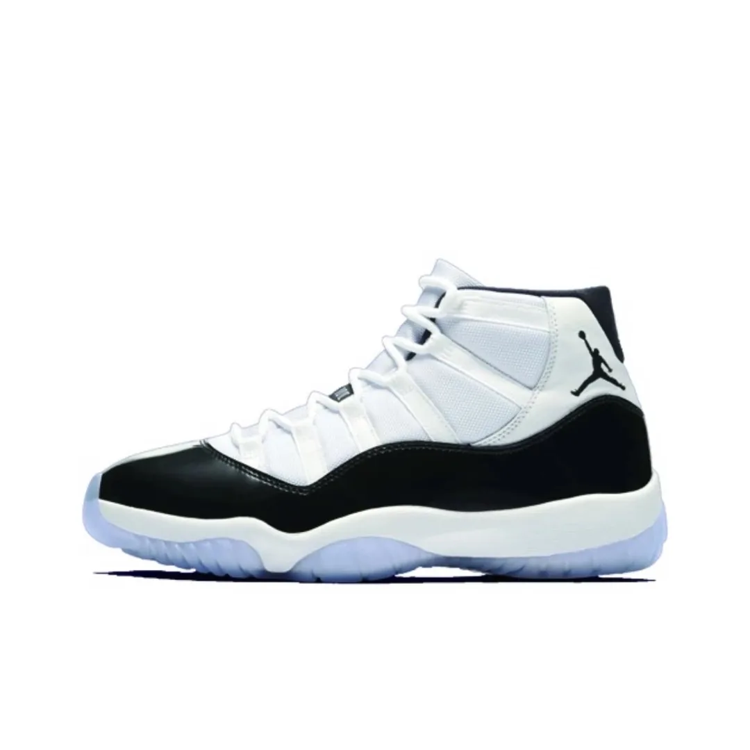 Air Jordan 11 Black Sneakers — Photo 3