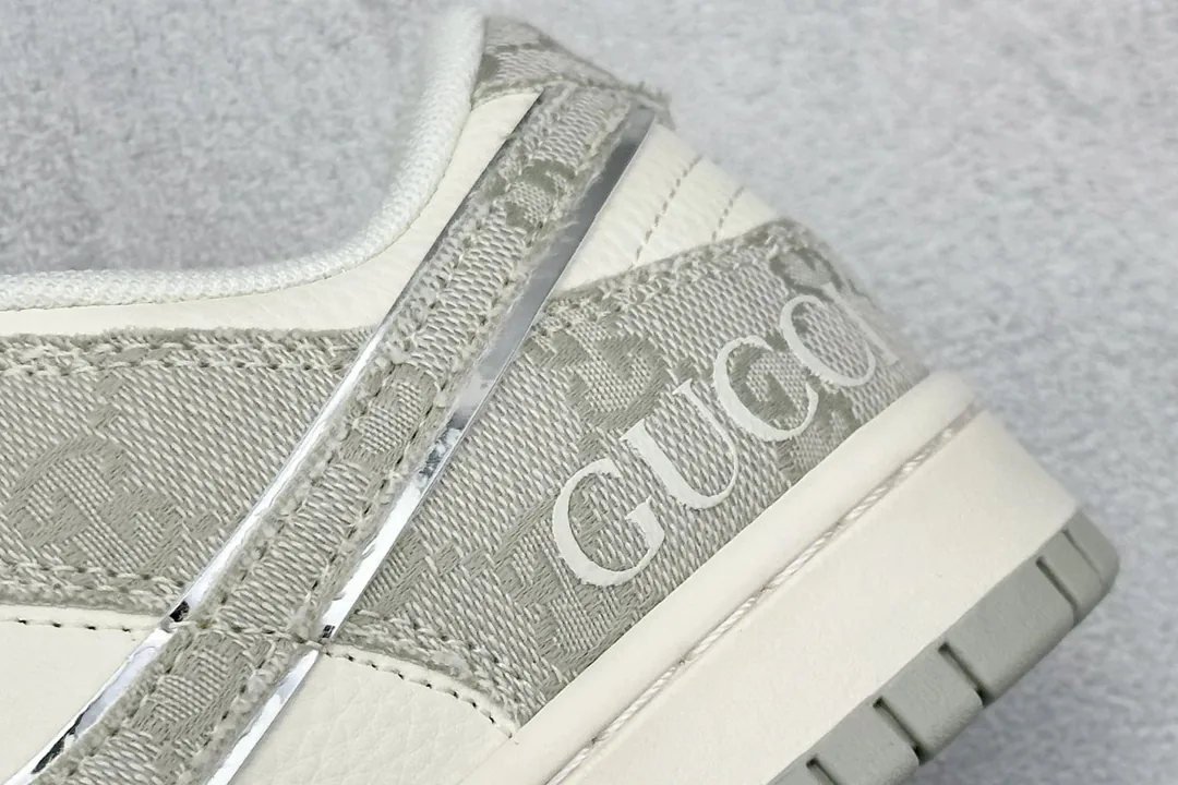 Nike Dunk Low Gucci Collab Top Sneakers — photo 9
