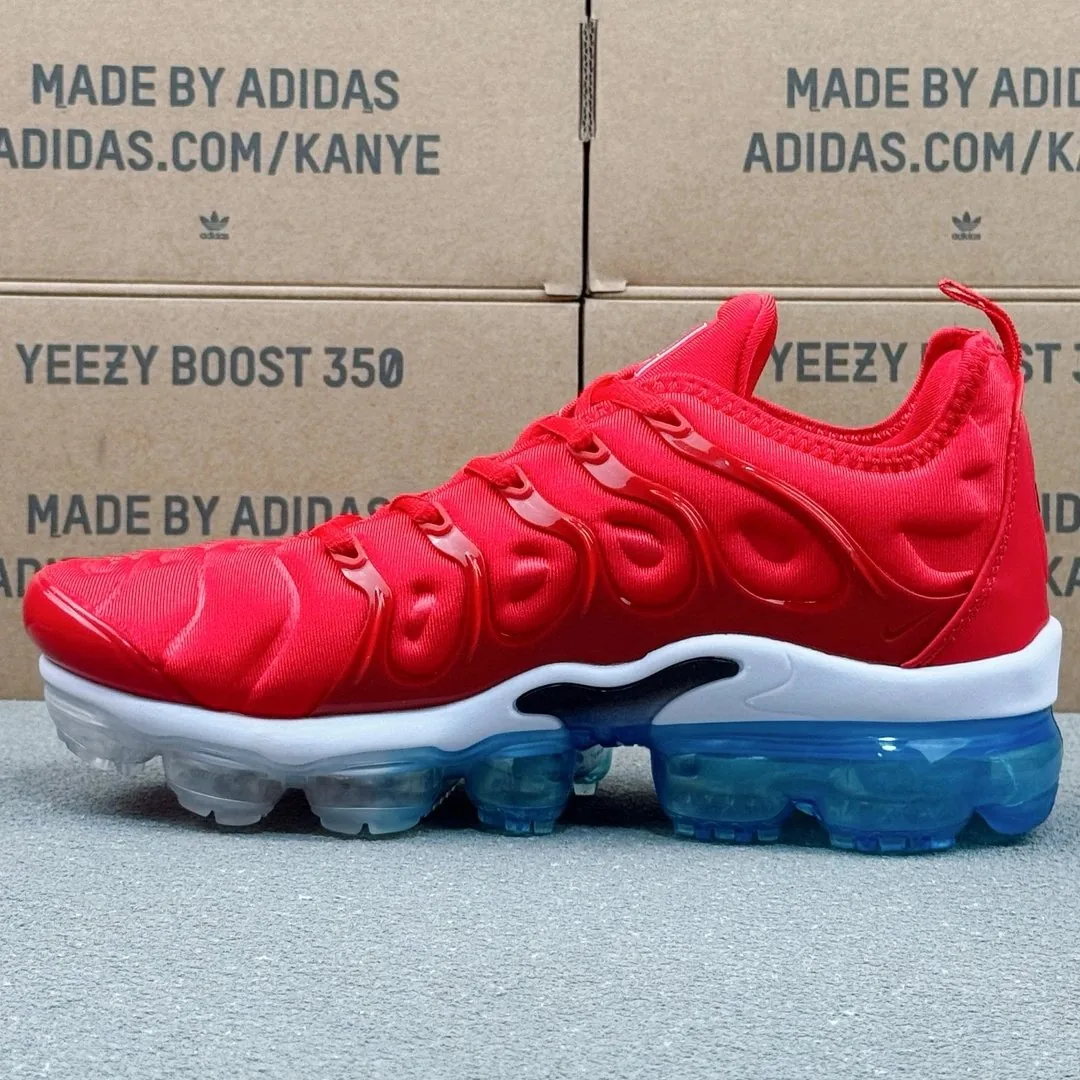 Nike Air VaporMax Plus Running Shoes — Photo 5