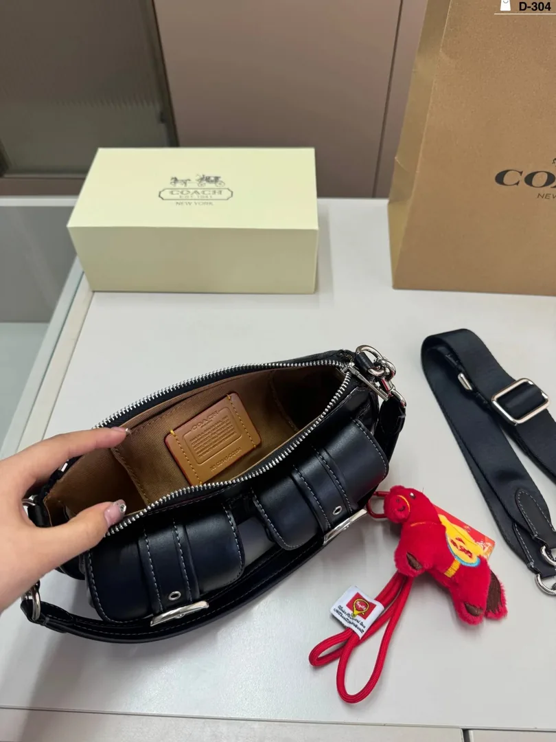Coach Ashton Bucket Bag — Zdjęcie 15