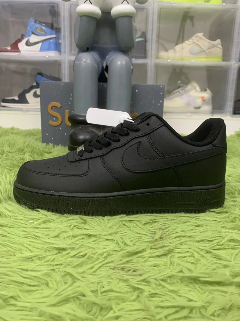 Nike Air Force 1 Skate Shoes — Photo 4