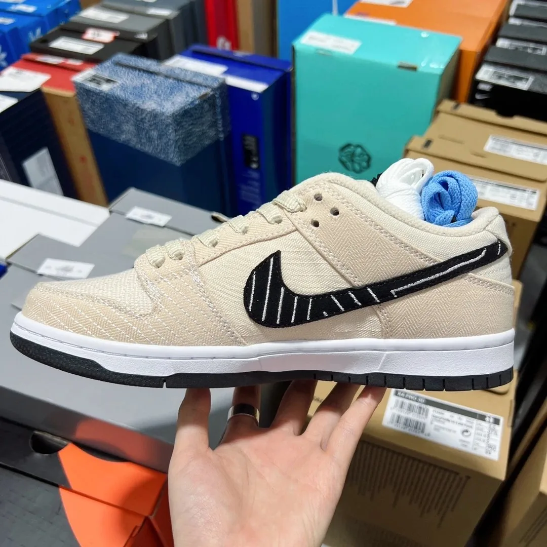 Nike Dunk Low SB Pearl White Velcro Sneakers — Photo 4