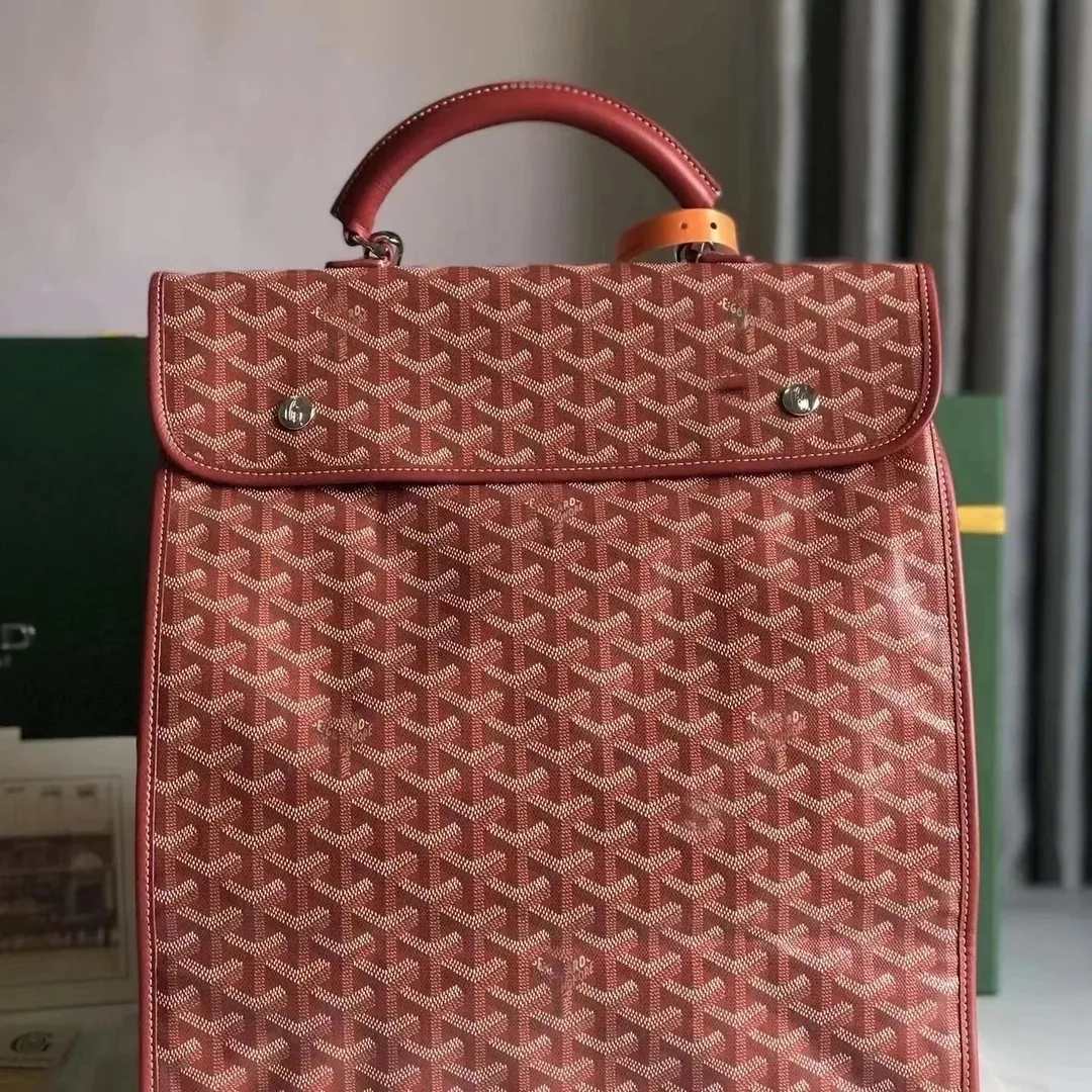 Street Style Travel Bag — Photo 12