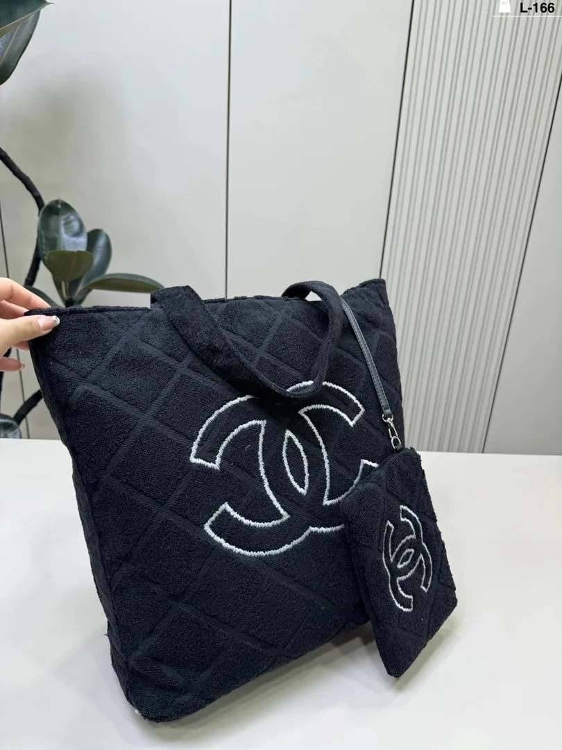 Chanel 22 Bag