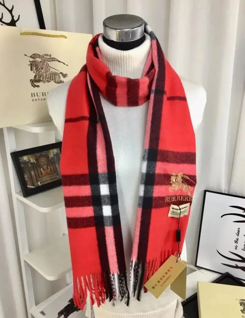 Burberry Scarf — Photo 9