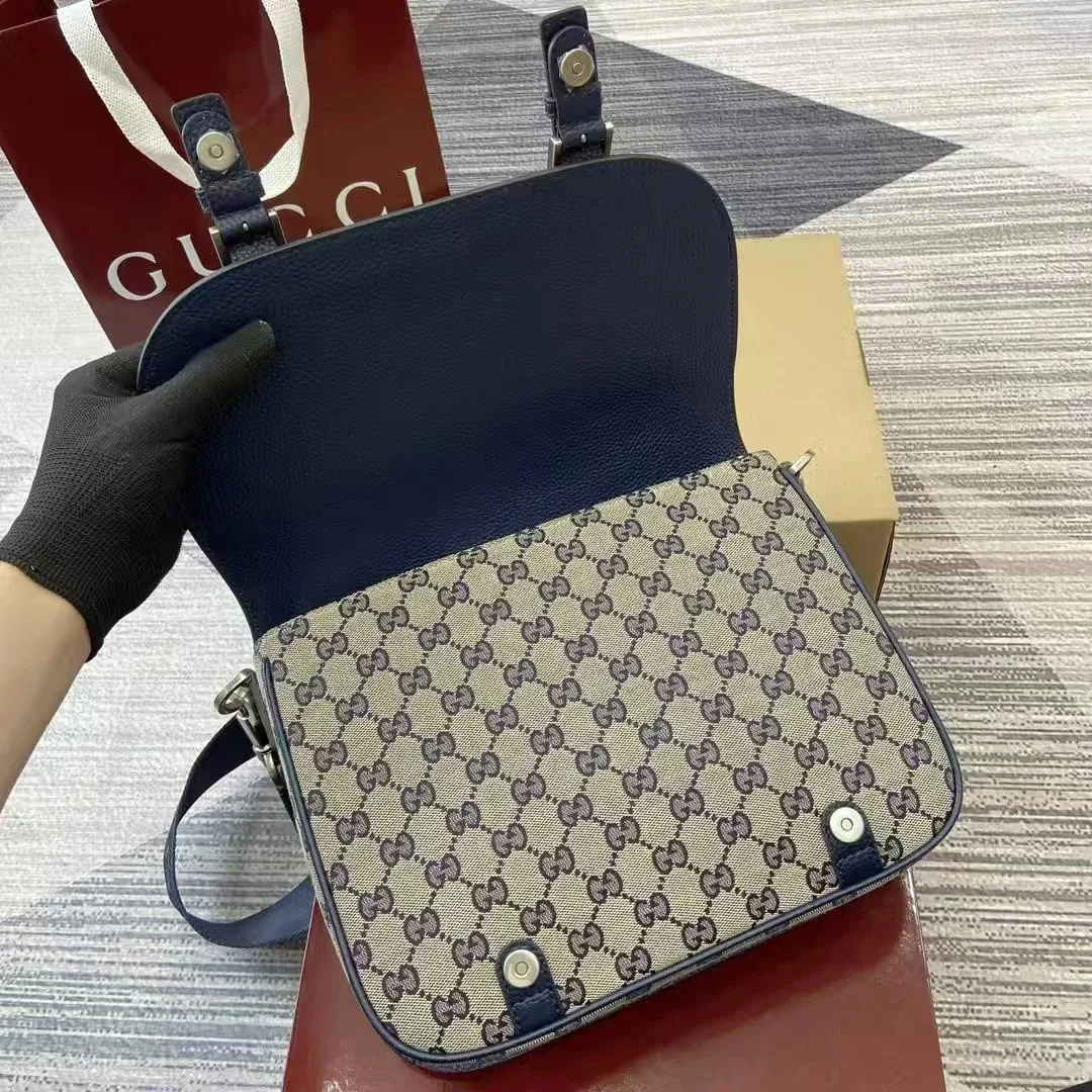 Gucci Crossbody Bag — Photo 6
