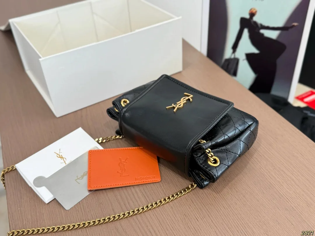 Saint Laurent Handbag — photo 10