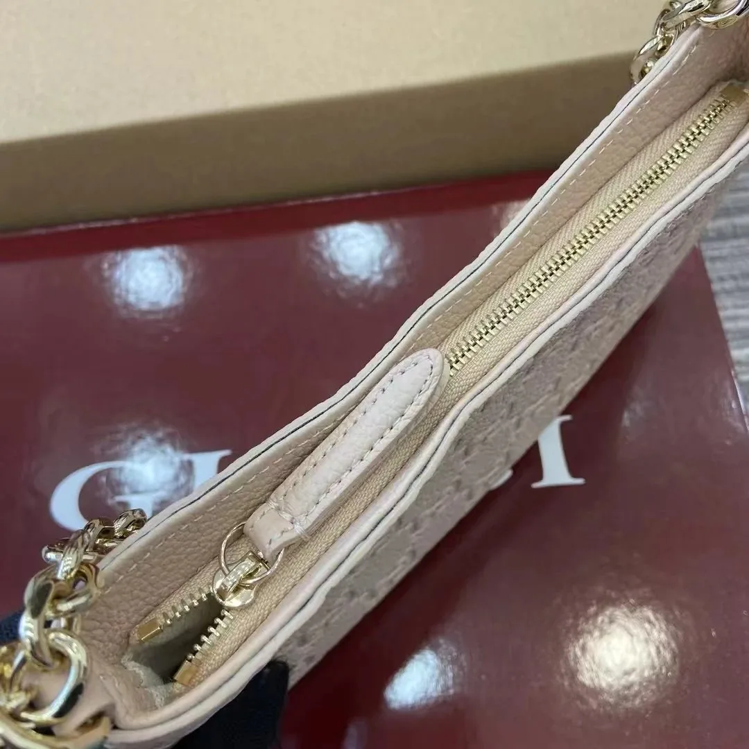 Gucci Leather Sneakers — photo 5