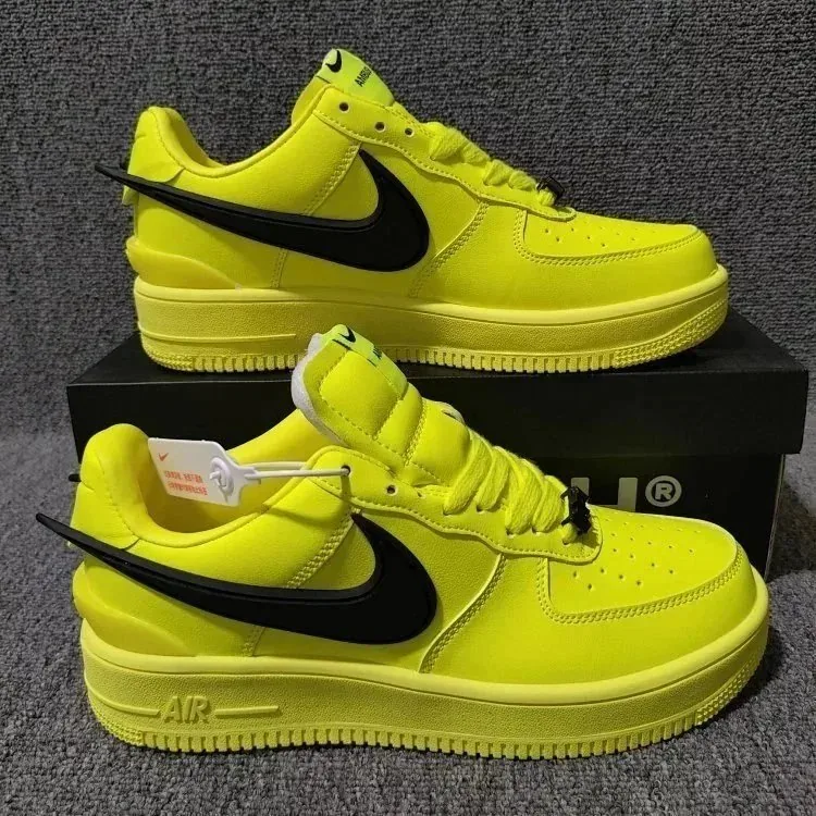 Nike Air Force 1 Trainers — Photo 7