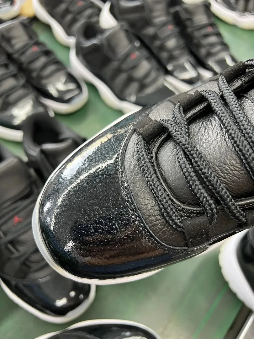 Air Jordan 11 Low Camo — QC