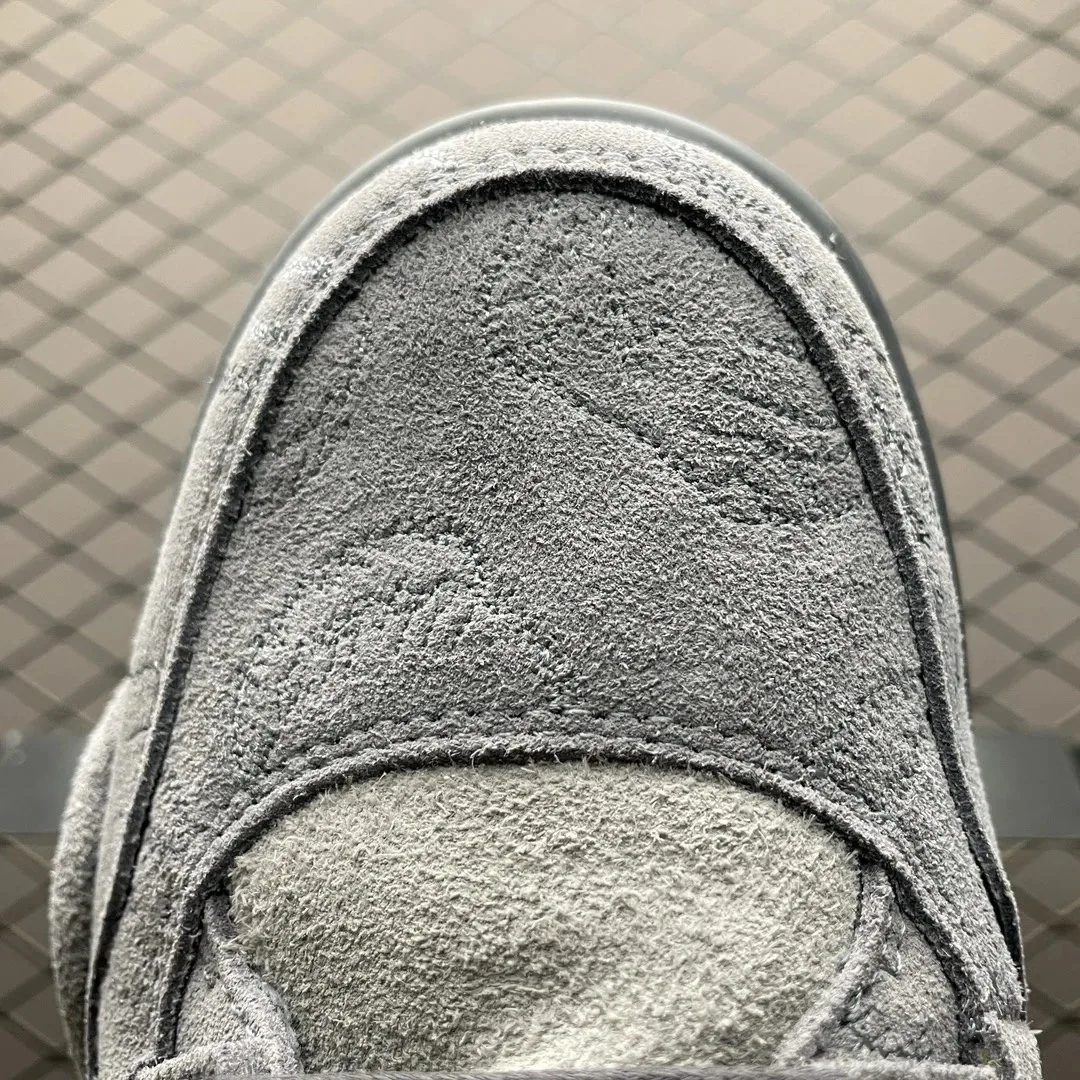 Air Jordan 4 Kaws Grey — Photo 14