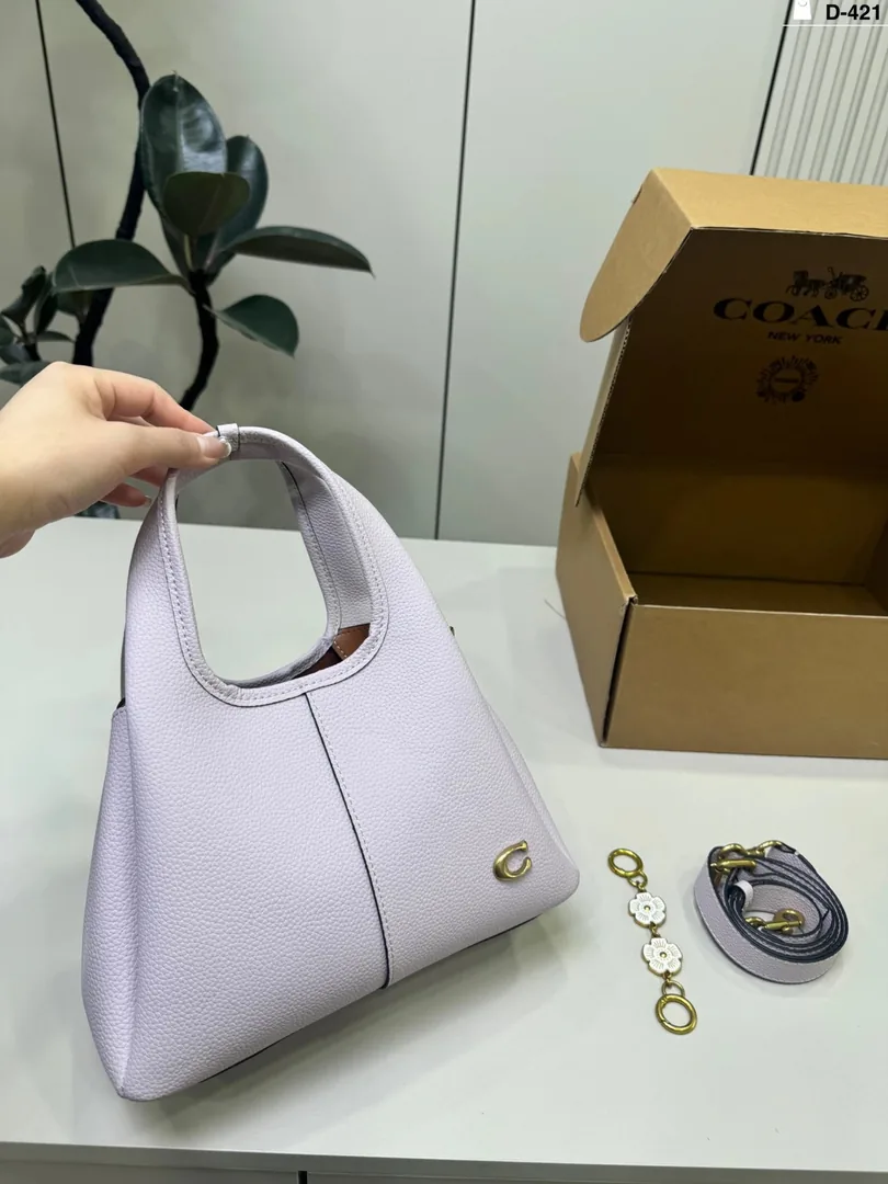 Celine Lana Basket Bag — Photo 2