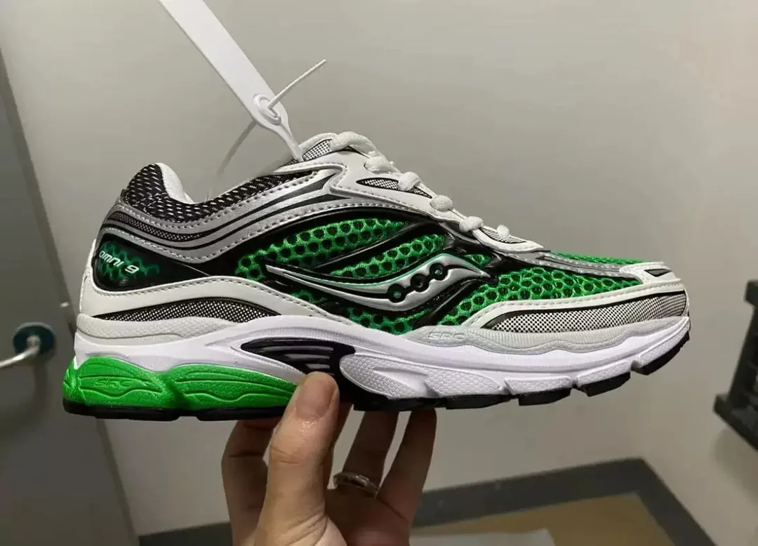 Saucony ProGrid Omni 9 (Bottega Veneta) DBD Cushioned Running Sneakers — Photo 8