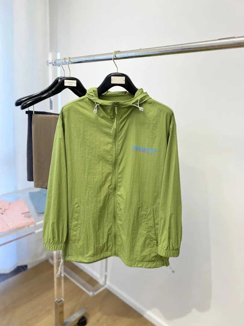 Balenciaga Baby Yoda Print White Hoodie — Photo 7