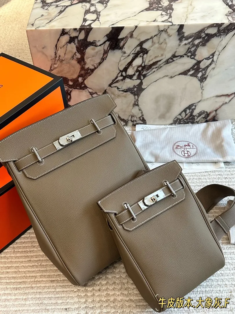 Hermes Leather Handbag — photo 6