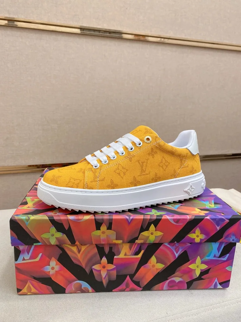 Louis Vuitton Daily Wear Low-Top Sneakers — Photo 13