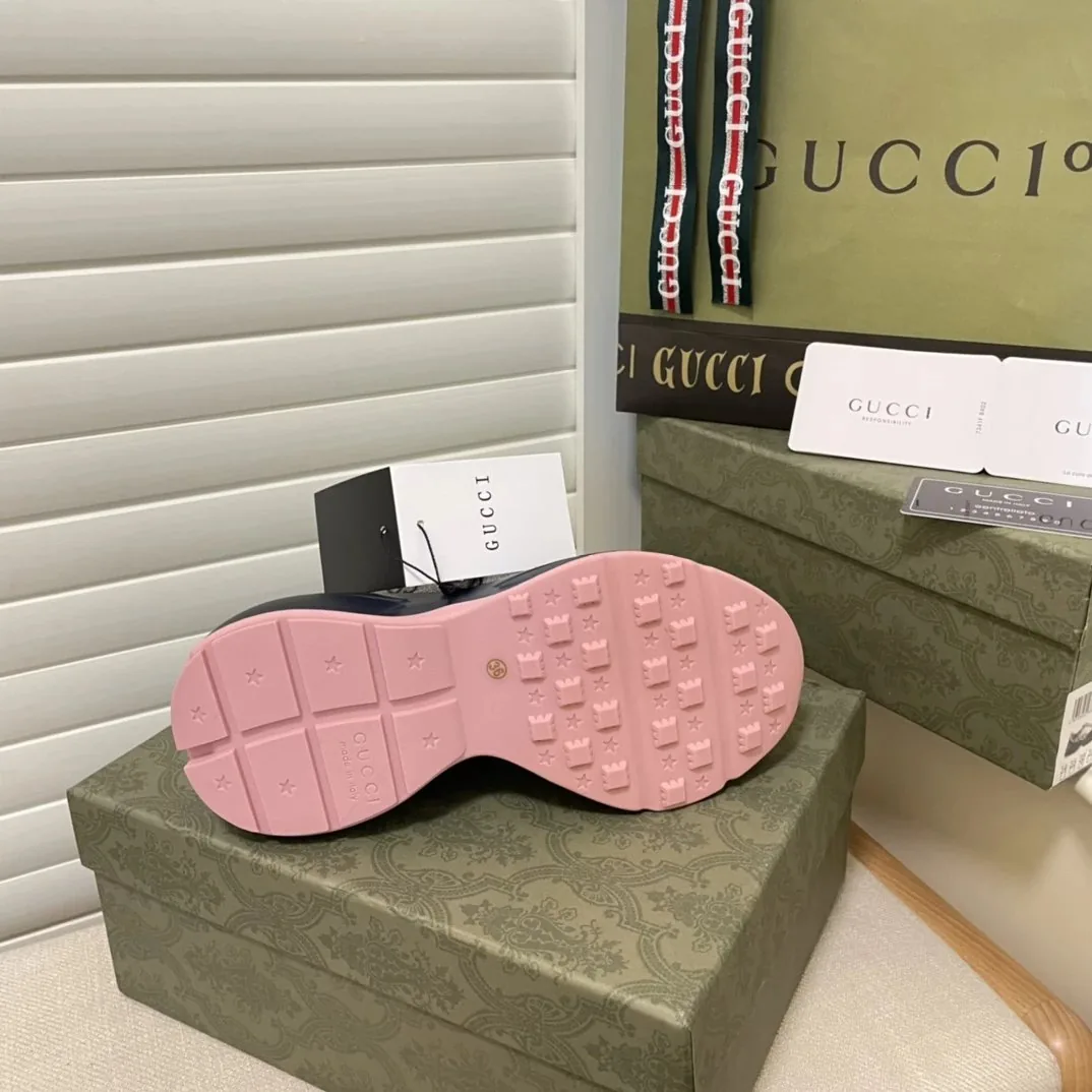 Gucci Run Rhyton White Print Dad Sneakers — Photo 4