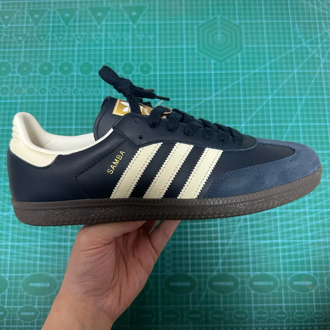 Adidas Originals Samba OG — QC