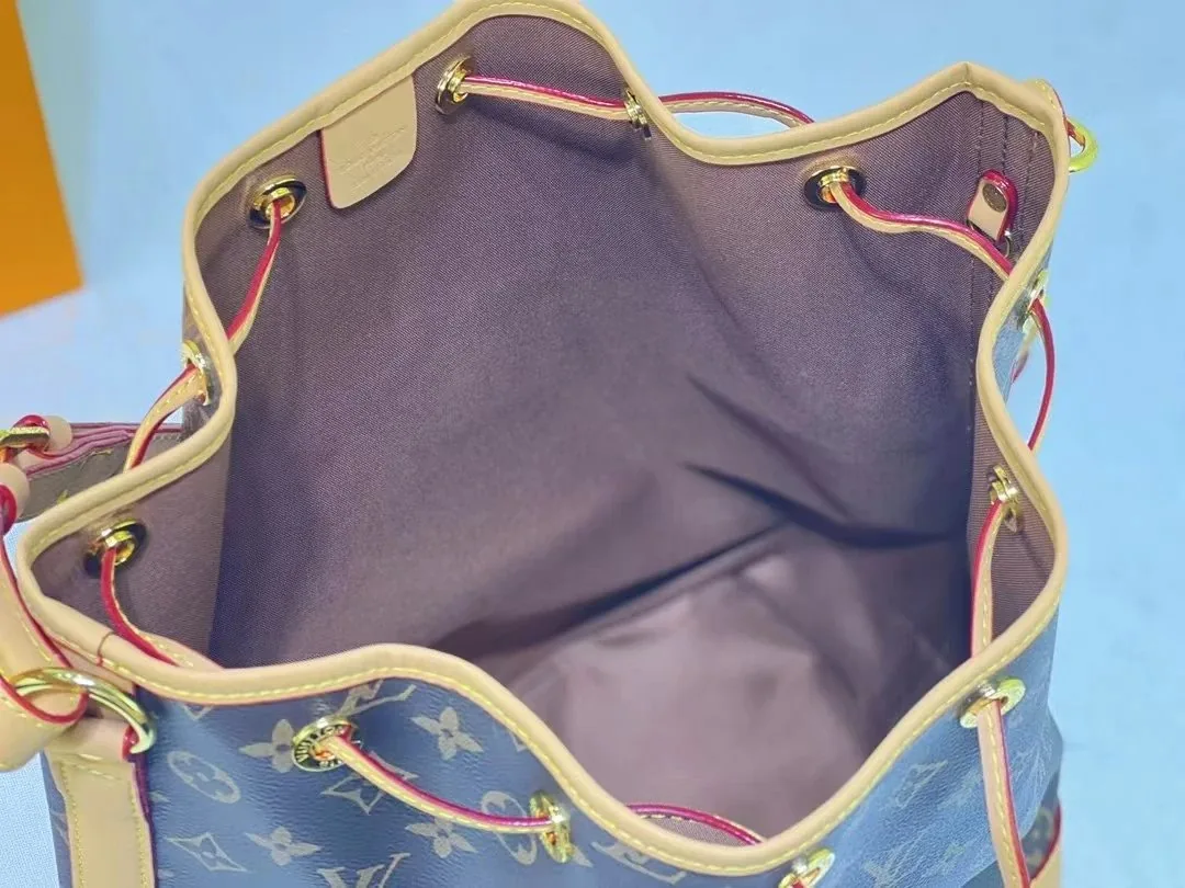 Louis Vuitton Noe Bucket Bag — Photo 4