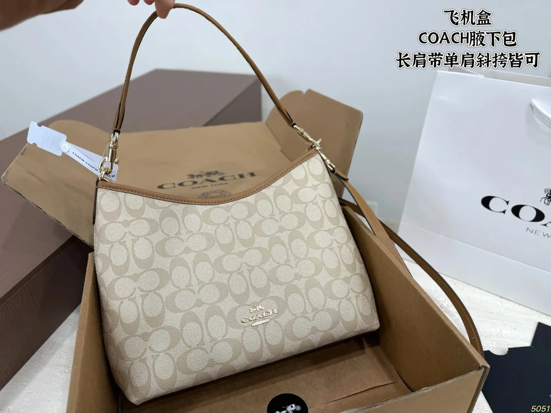 Coach Underarm Shoulder Bag — QC