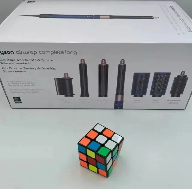 Dyson HS05 Limited Edition Iron — Photo 2