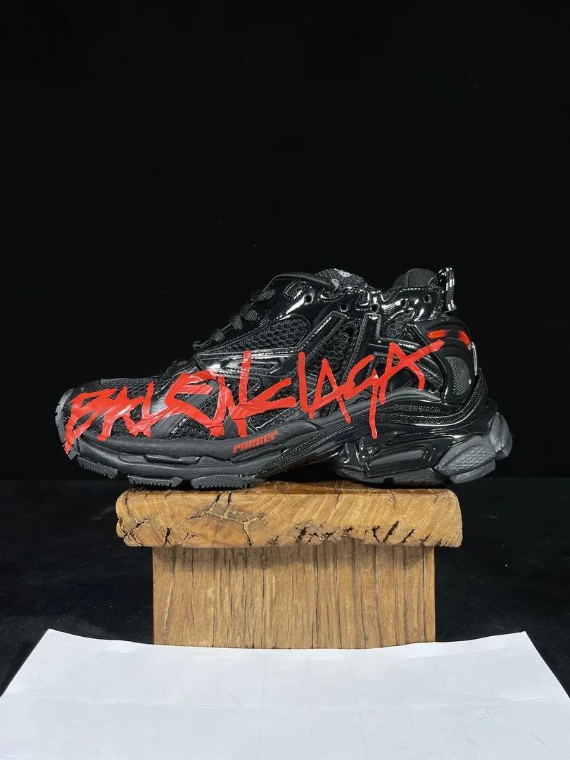 Balenciaga Runner White Low-Top Runners — Photo 2