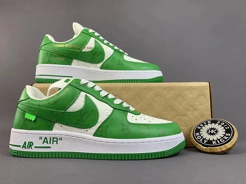 Nike Air Force 1 Low (Travis Scott) Brown Athletic Sneakers — Photo 8