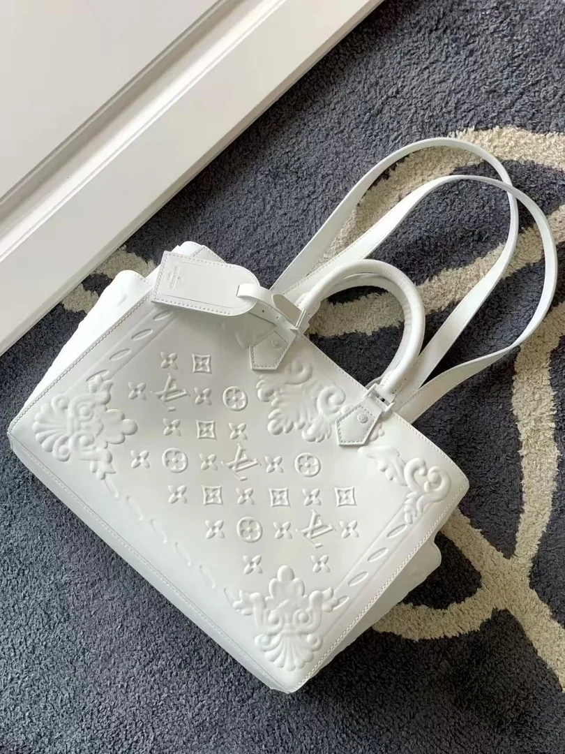 Louis Vuitton Custom Jacquard Bag — photo 6