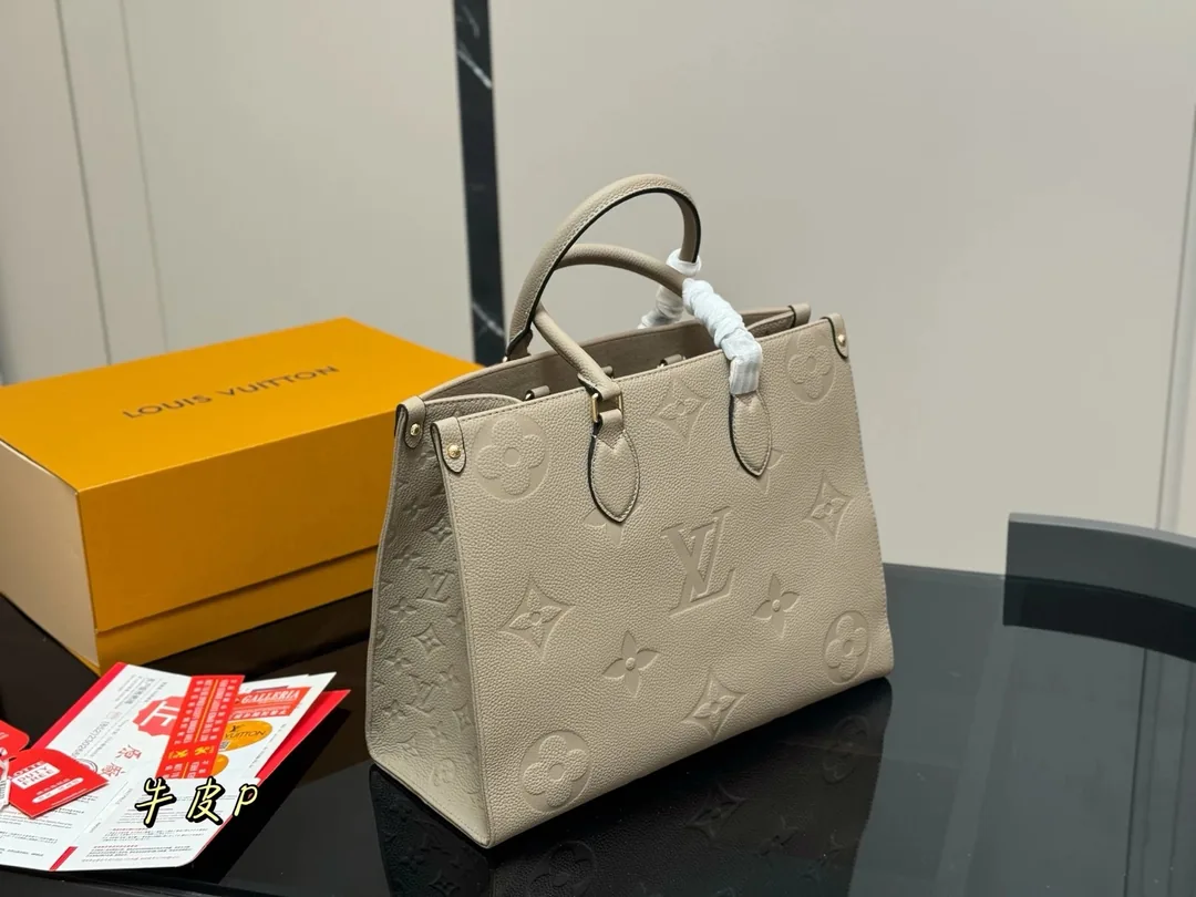 Louis Vuitton OnTheGo Leather Tote — photo 3
