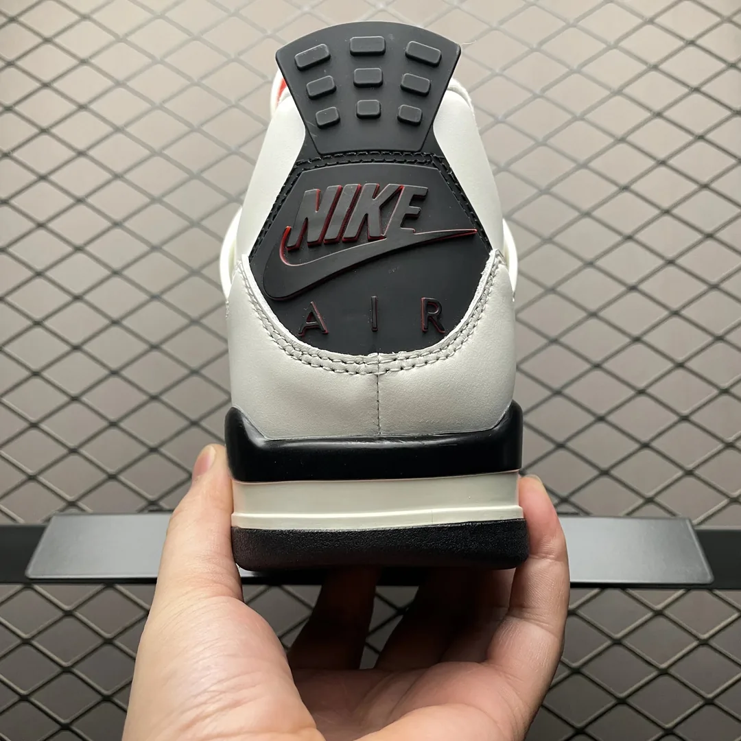 Air Jordan 4 Flight Club — photo 2