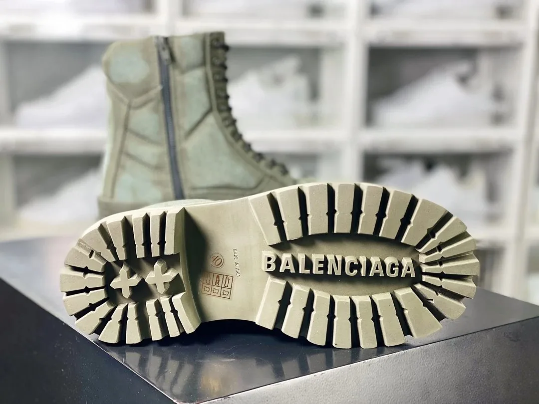 Balenciaga Strike Boot White Distressed Platform Boots — photo 5