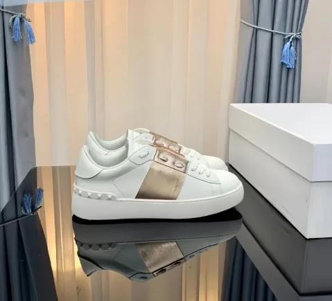 Valentino Rockstud Untitled White Skate Shoes — Photo 3