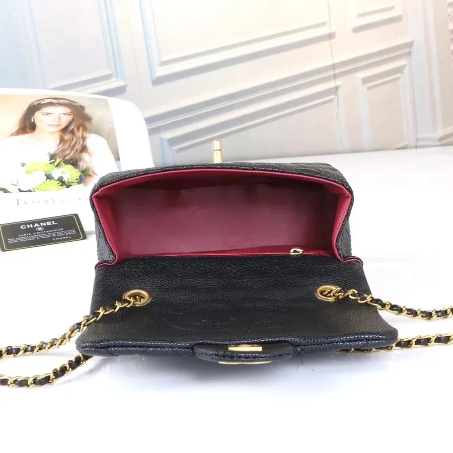 Chanel Woman Bag — Photo 4