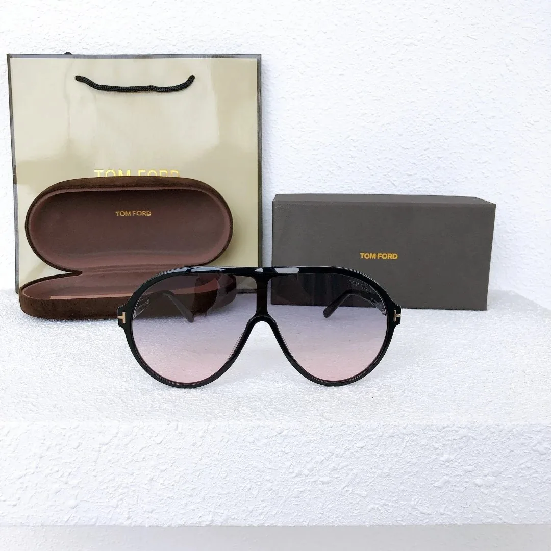 Tom Ford Sunglasses TF814 — photo 4